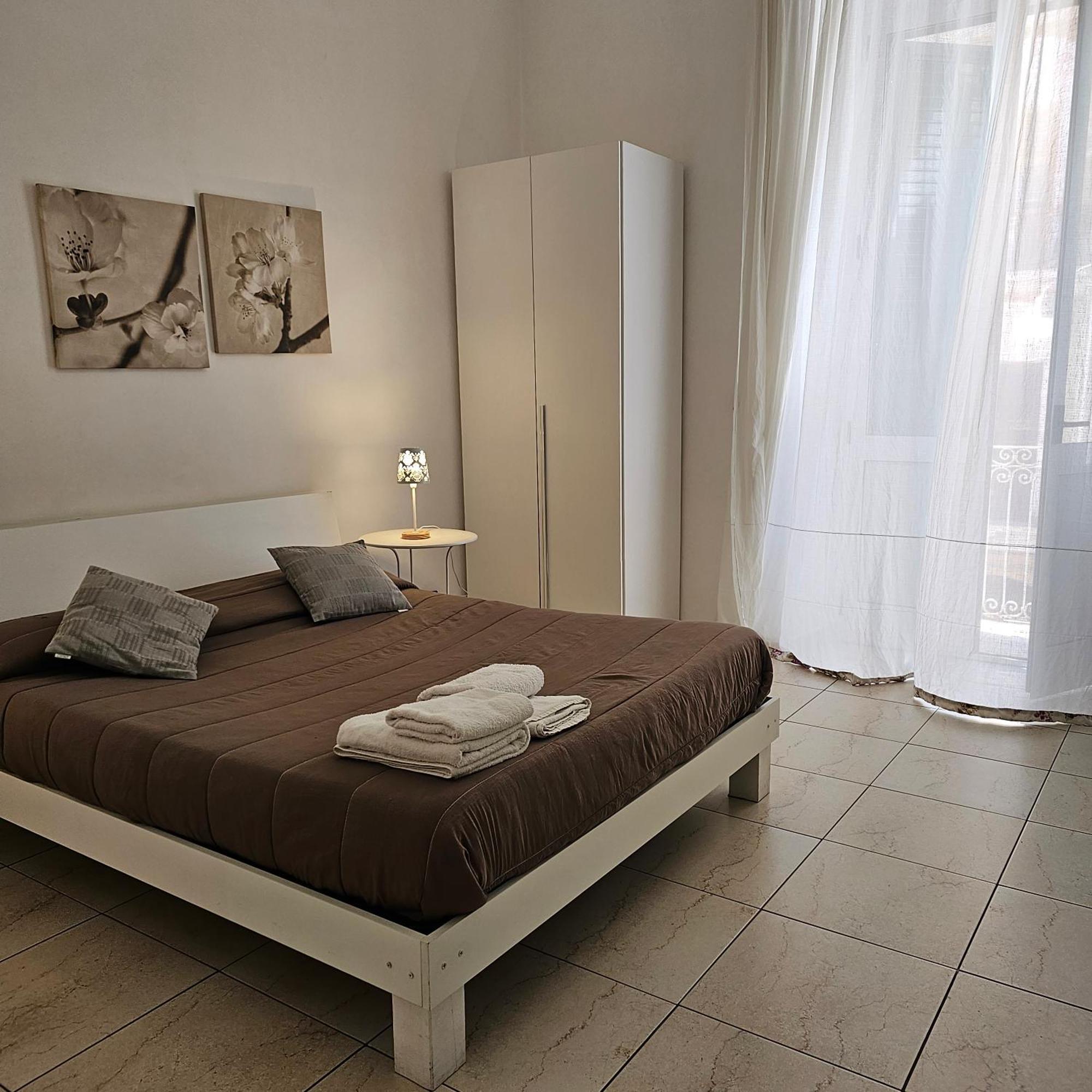 Duca70 "Suite Home" Taranto Kültér fotó