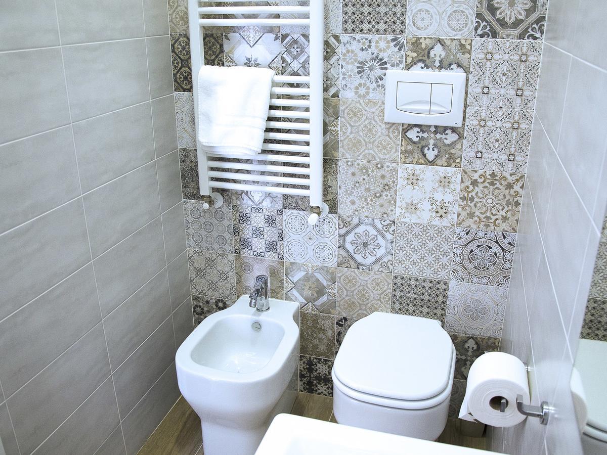 Duca70 "Suite Home" Taranto Kültér fotó